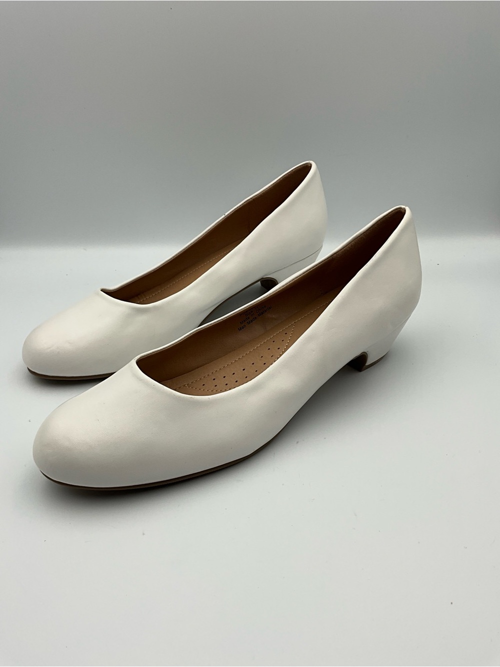 Journee Collection White Low Block Heel Pumps